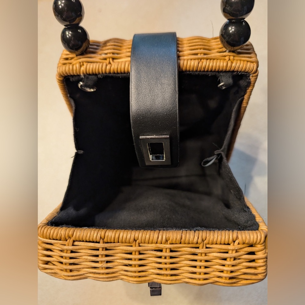Little Wicker Handbag with beaded handle 
7”high 6” wide - Picture 4 of 5